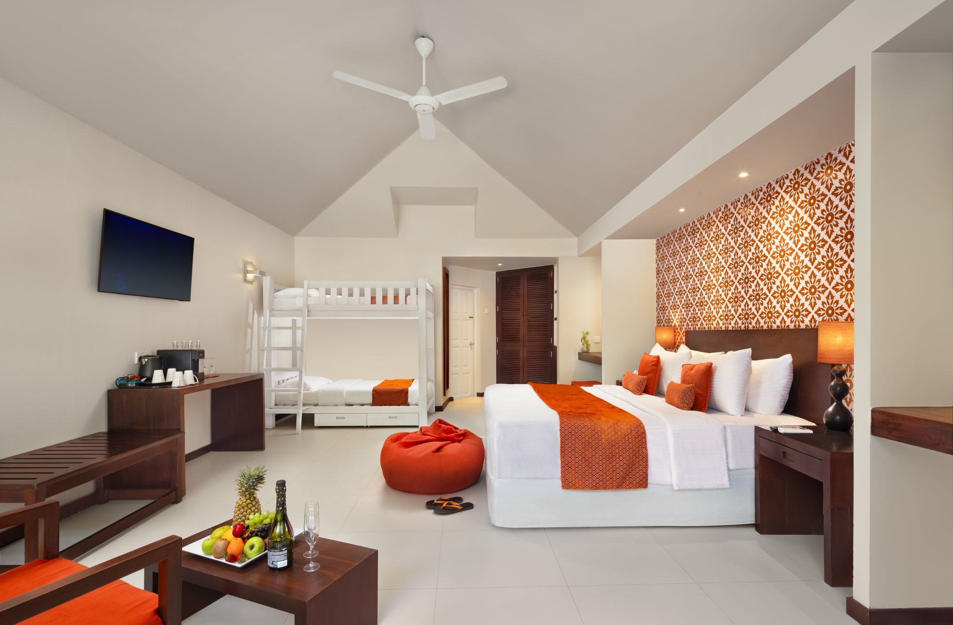 Adaaran Select Hudhuran Fushi Family Villas
